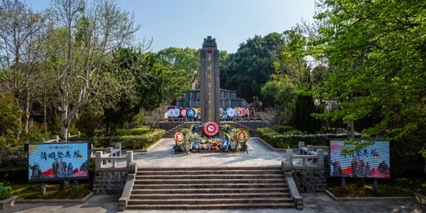 傳承紅色基因，弘揚(yáng)愛(ài)國(guó)精神！寧紅電氣開(kāi)展清明祭掃活動(dòng)！